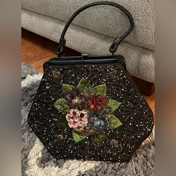 Souré Bag New York Handbags - Soure Bag New York Hand Beaded Bag